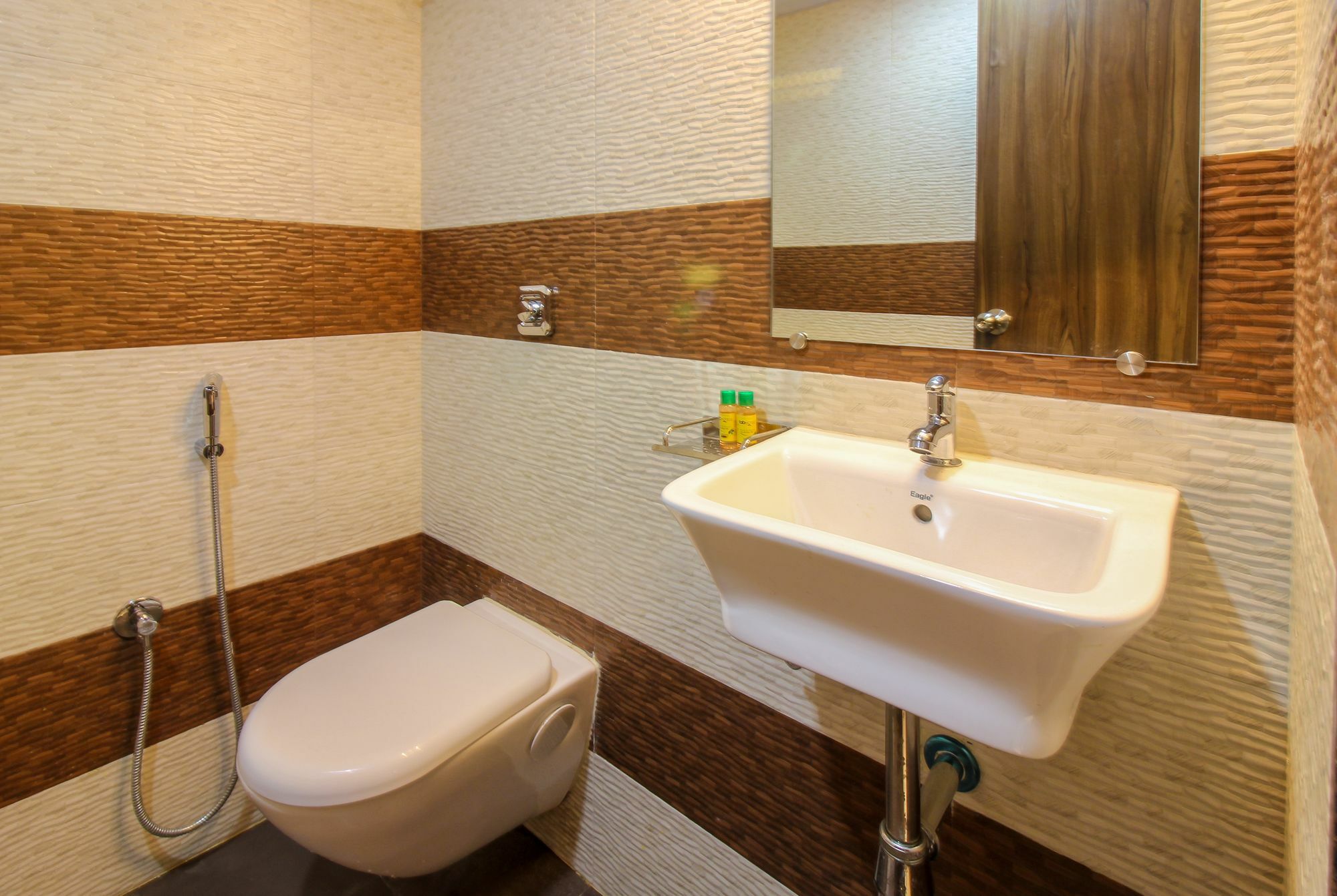 Fabhotel Amour - Nr Mumbai International Airport Exteriör bild